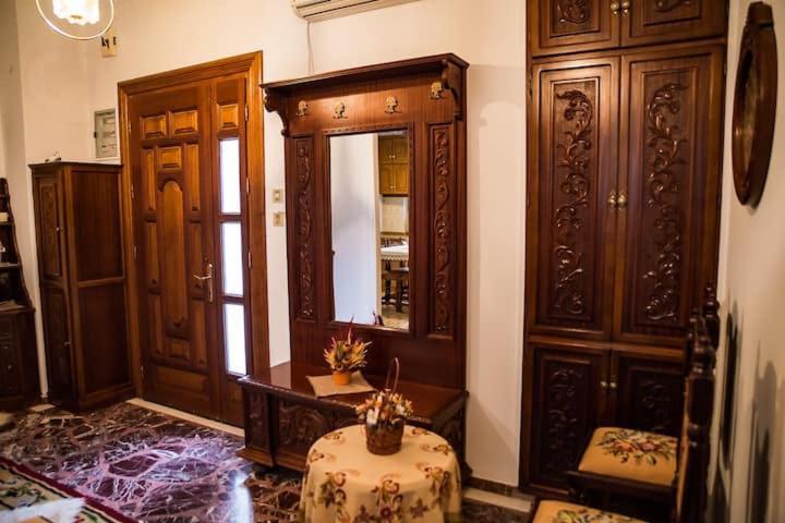 Traditional Antique Deco House カランバカ エクステリア 写真
