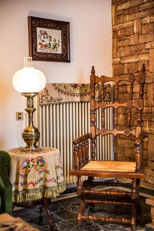 Traditional Antique Deco House カランバカ エクステリア 写真
