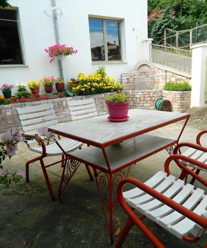 Traditional Antique Deco House カランバカ エクステリア 写真